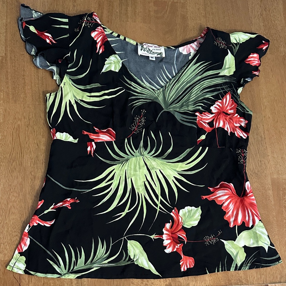 Kaua’iana Tropical Floral V-Neck Women's Top Size M